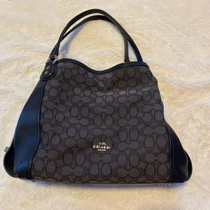 Coach handbag in signature canvas